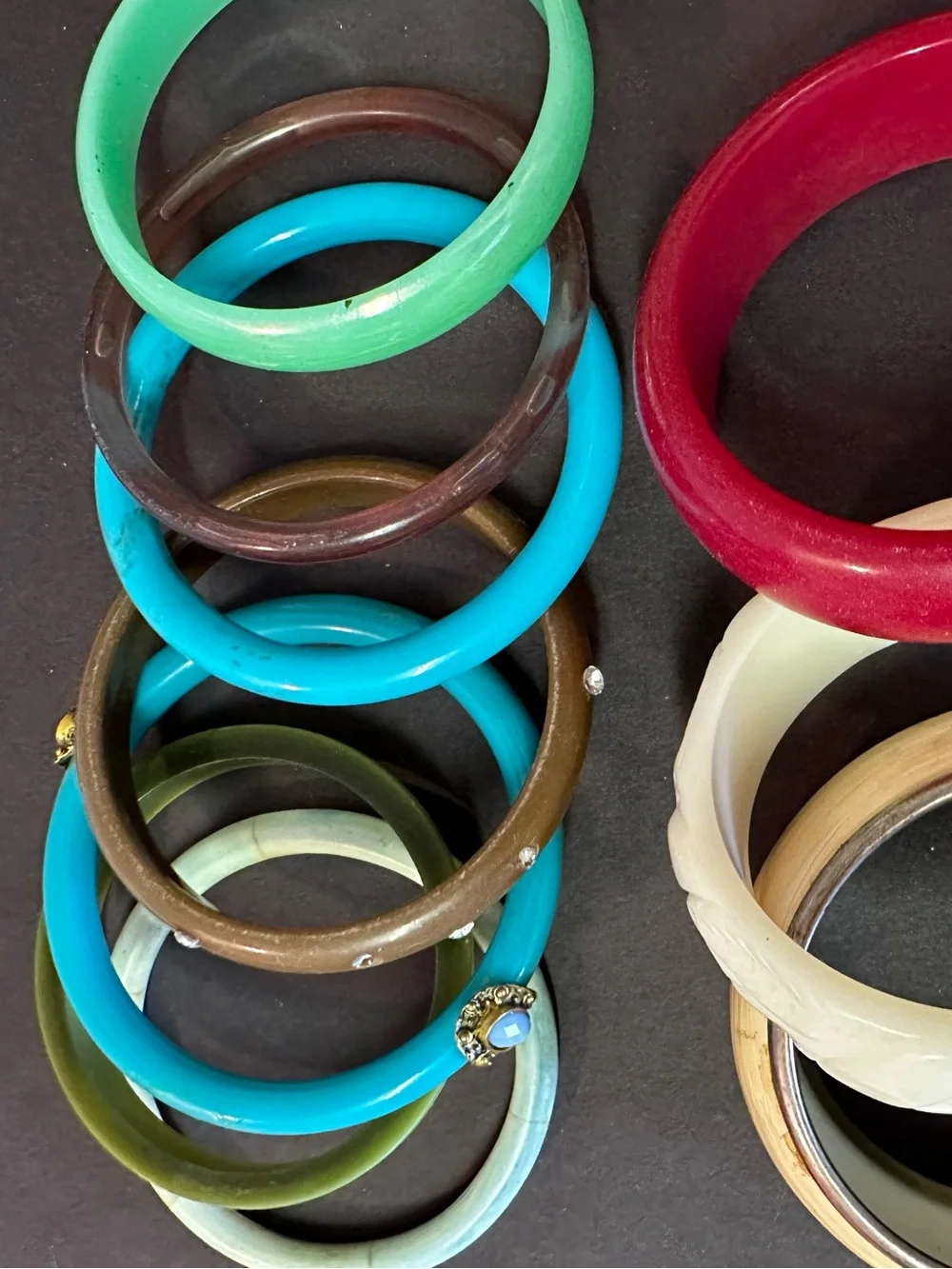 Lot of Assorted Green, Turquoise, Red and Cream Bangle Resin Bracelet Set